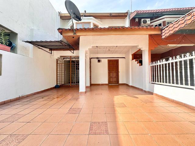 Terraced House for sale in Langat, Selangor