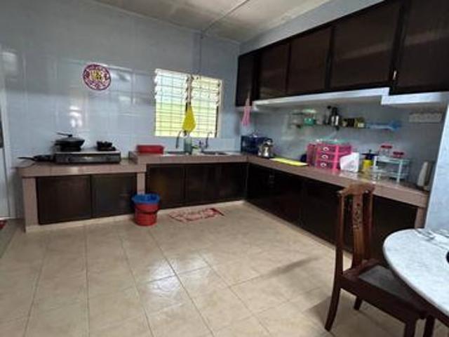 Terraced House for sale in Malaka