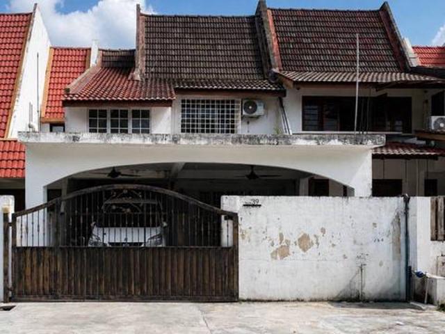 Terraced House for sale in Langat, Selangor
