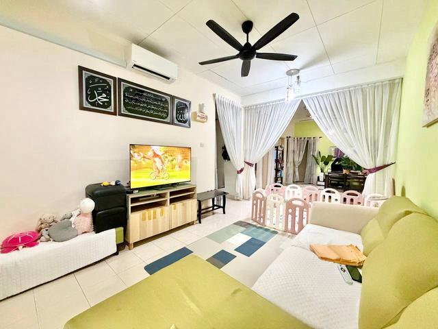 Townhouse for sale in Bandar Saujana Utama, Kuala Selangor