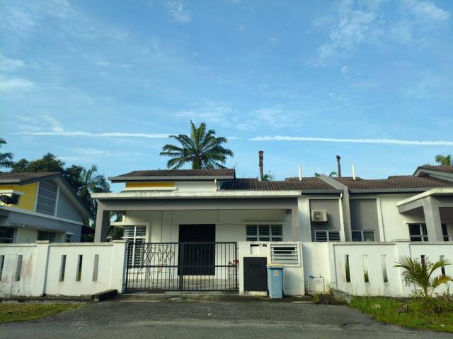 Residential House for sale in Jenjarom, Selangor