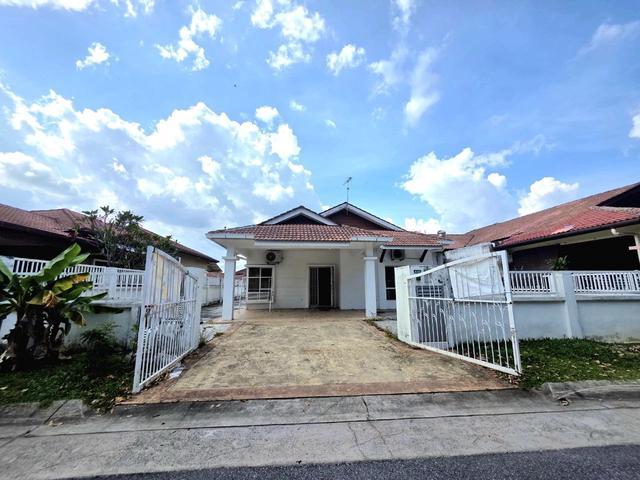 Residential House for sale in Sendayan Village, Negeri Sembilan