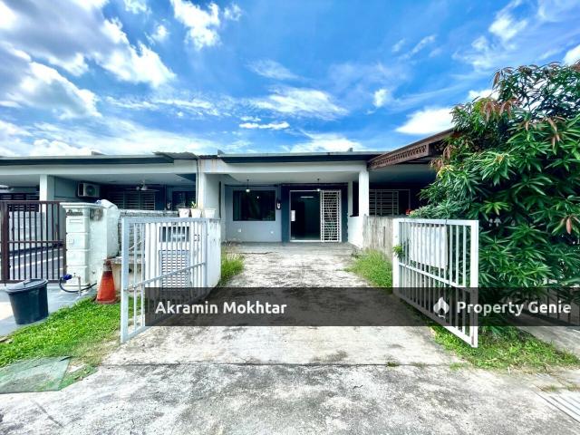 Terraced House for sale in Tanjong Sepat, Selangor