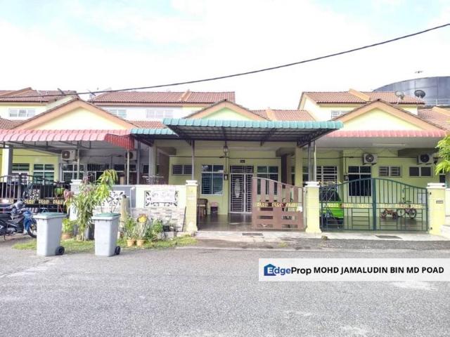 House for sale in Malaka