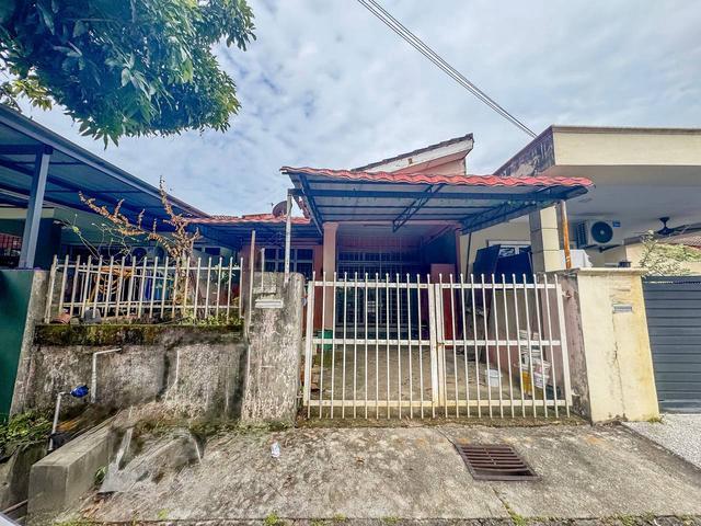 Terraced House for sale in Tanjong Sepat, Selangor