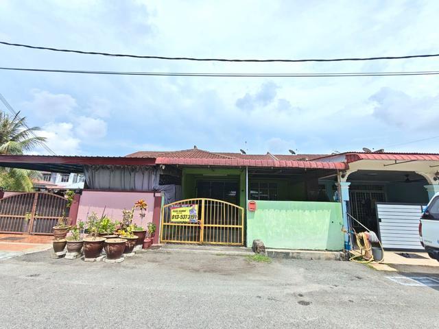 Terraced House for sale in Malaka