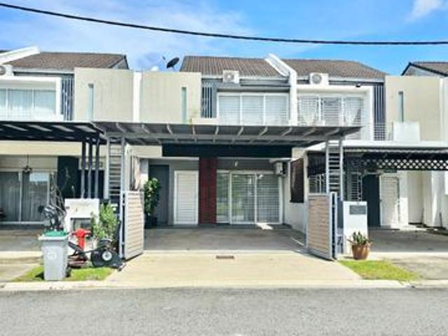 Terraced House for rent in Malaka