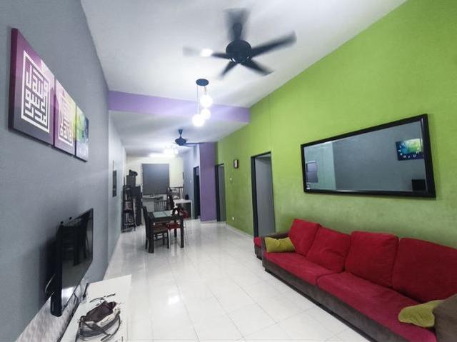 Terraced House for sale in Malaka