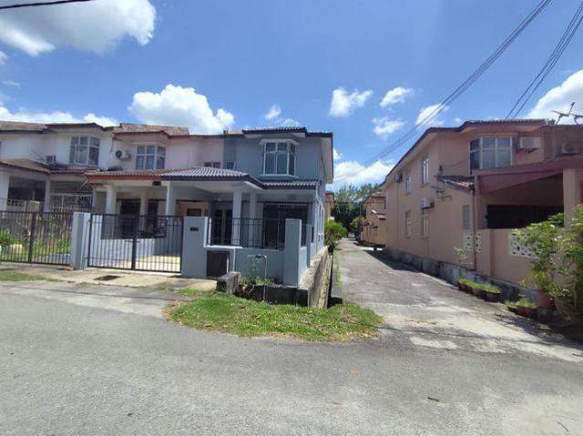 Terraced House for sale in Tanjong Sepat, Selangor