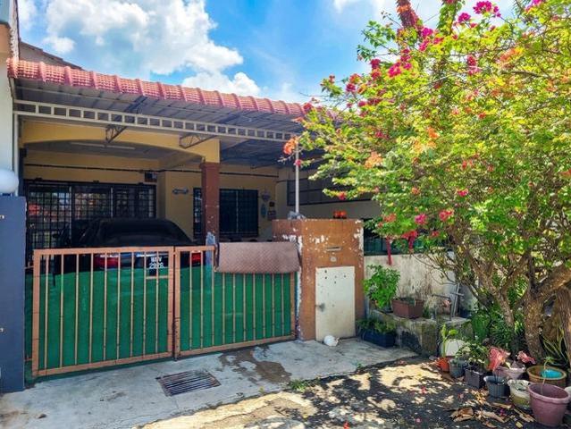 Terraced House for sale in Kuala Selangor, Selangor