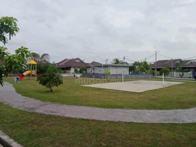 Terraced House for sale in Malaka