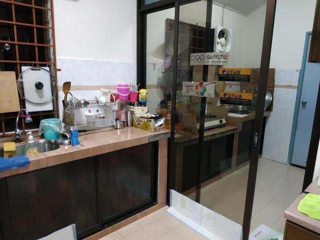 Terraced House for sale in Malaka
