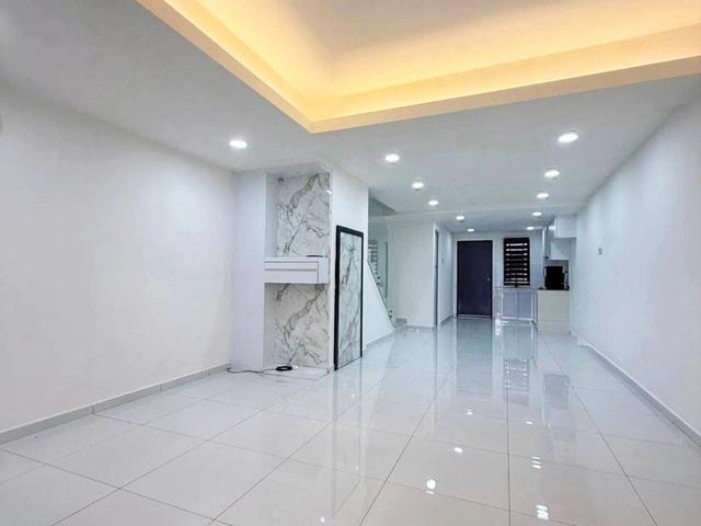 Terraced House for sale in Malaka