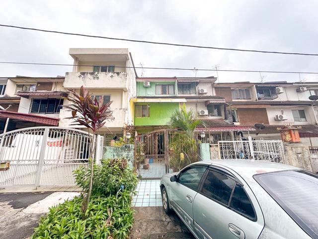 Terraced House for sale in Langat, Selangor