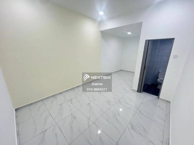 Residential House for sale in Malaka