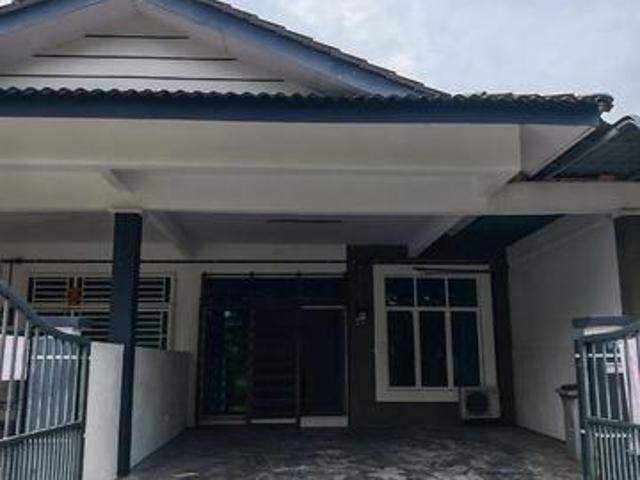 Terraced House for sale in Rembia, Malaka