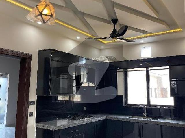 House for sale in Faisalabad, Islamabad Capital Territory