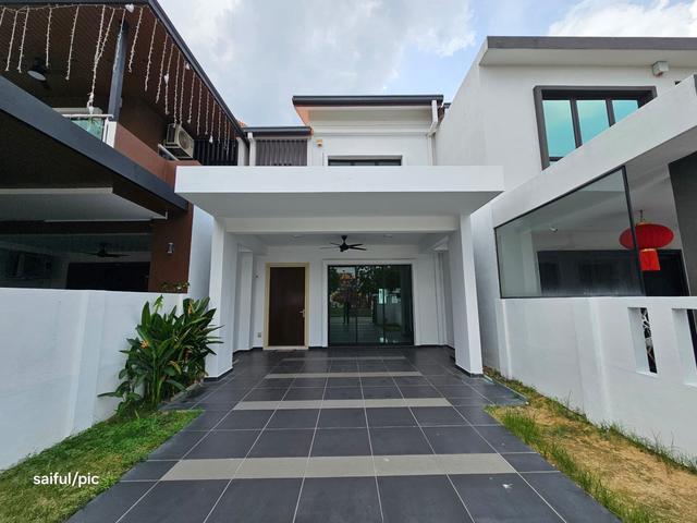Terraced House for sale in Alam Impian, Selangor