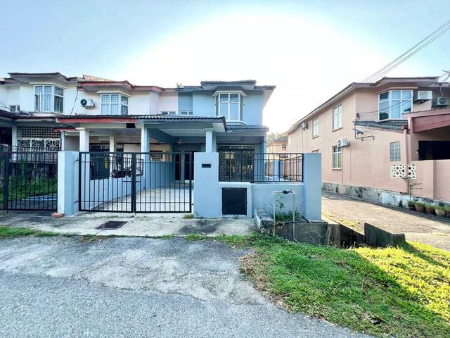 Terraced House for sale in Tanjong Sepat, Selangor
