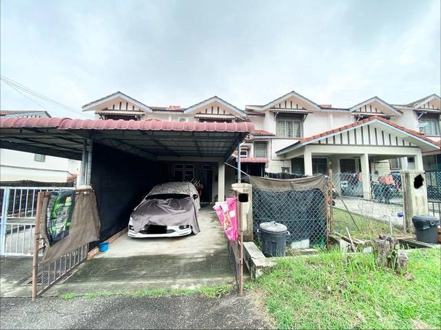 Terraced House for sale in Tanjong Sepat, Selangor