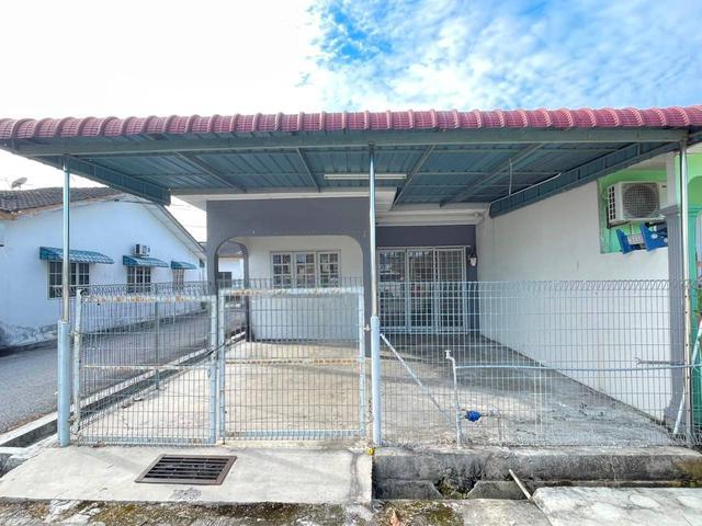 Terraced House for sale in Sabak Bernam