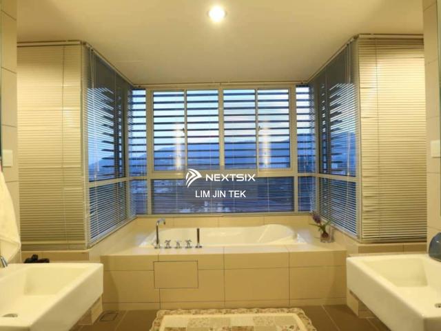 Shop for rent in Kuching