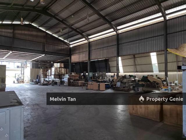 Warehouse for sale in Malaka