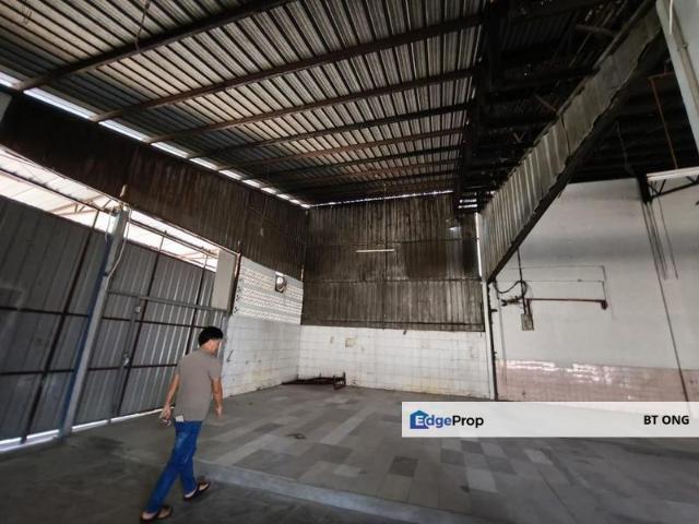 House for rent in Malaka