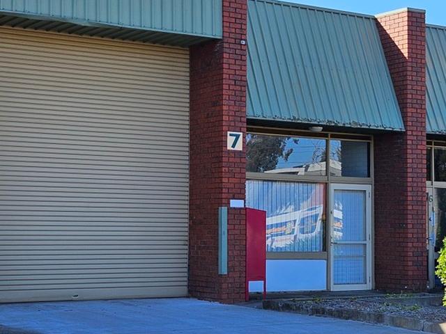 Warehouse for rent in Camerons Creek, Victoria