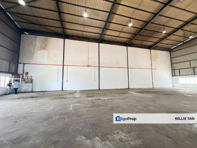 Warehouse for rent in Petaling, Alam Impian