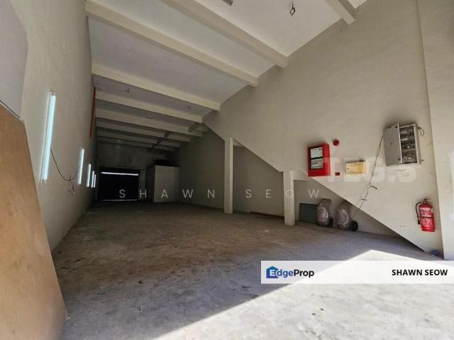 Warehouse for rent in Petaling, Alam Impian