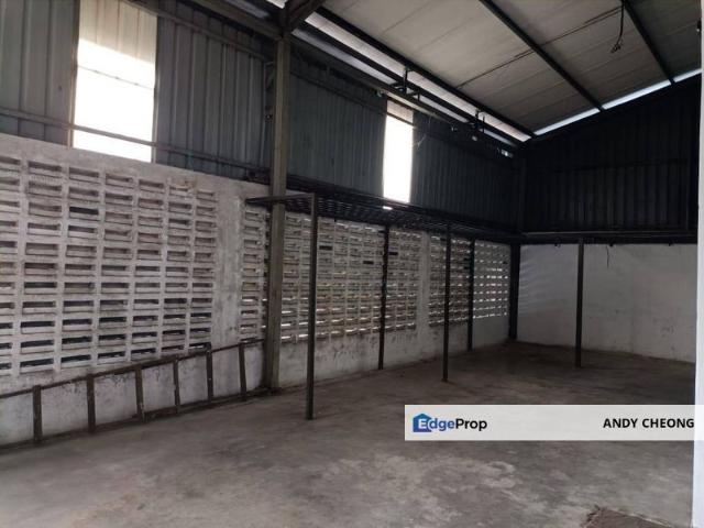 Warehouse for rent in Ulu Tiram, Johor