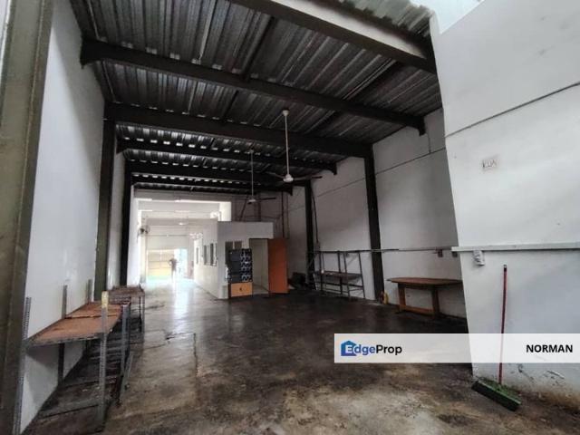Warehouse for rent in Sendayan Village, Negeri Sembilan