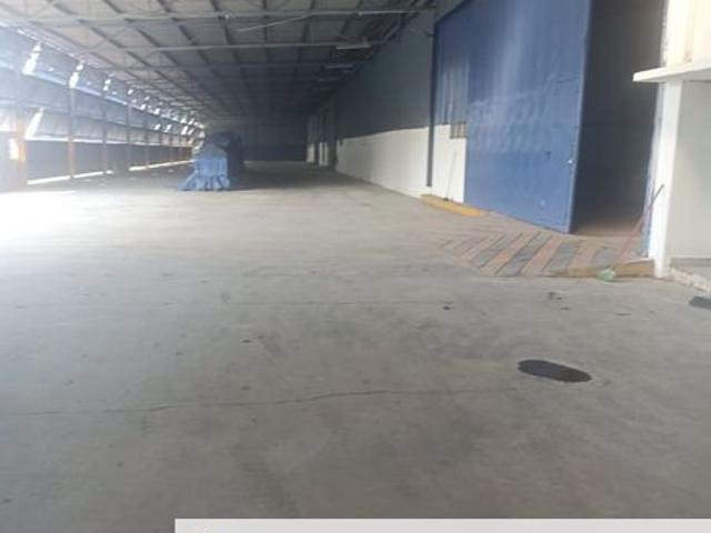 Warehouse for rent in Malaka