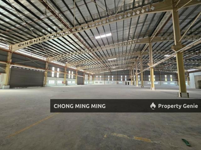 Warehouse for rent in Sendayan Village, Negeri Sembilan