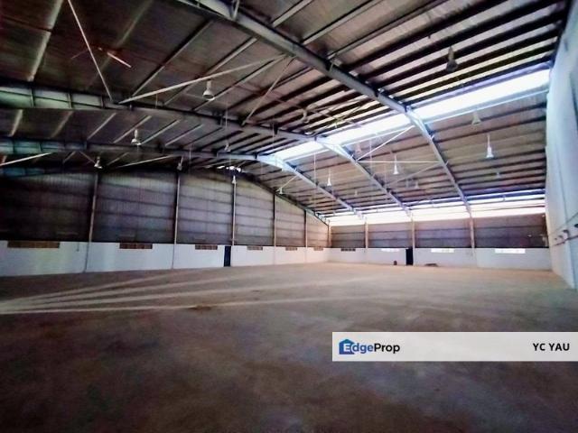 Warehouse for sale in Malaka