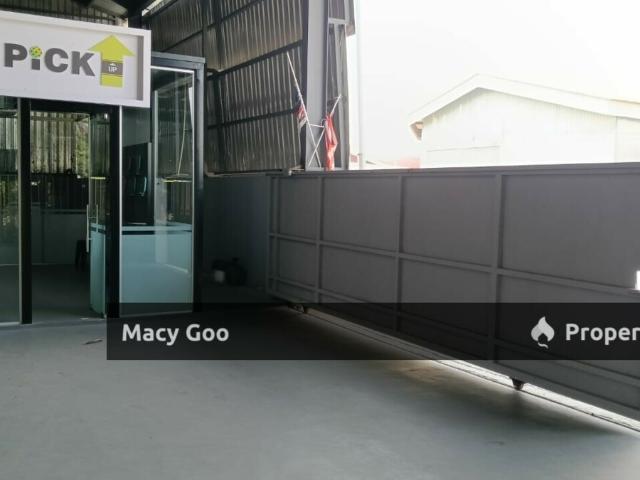 Warehouse for sale in Malaka
