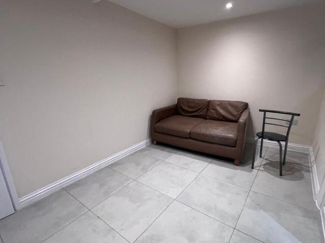Room for rent in Hatton Green, Greater London