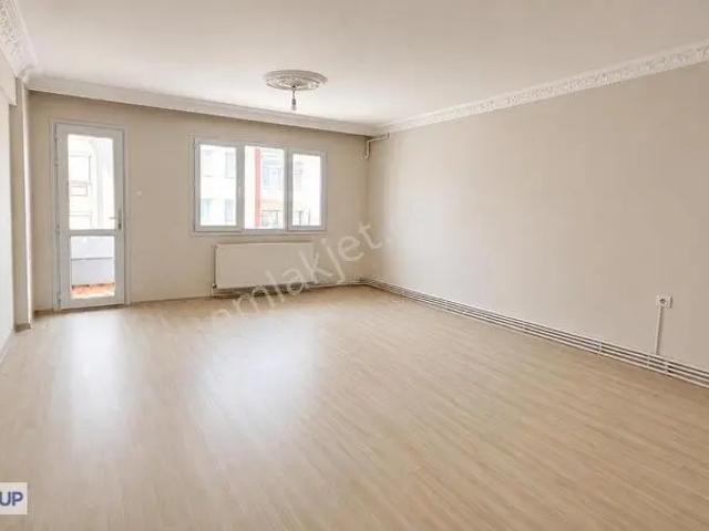Karabağlar, İzmir içerisinde kiralık mülk