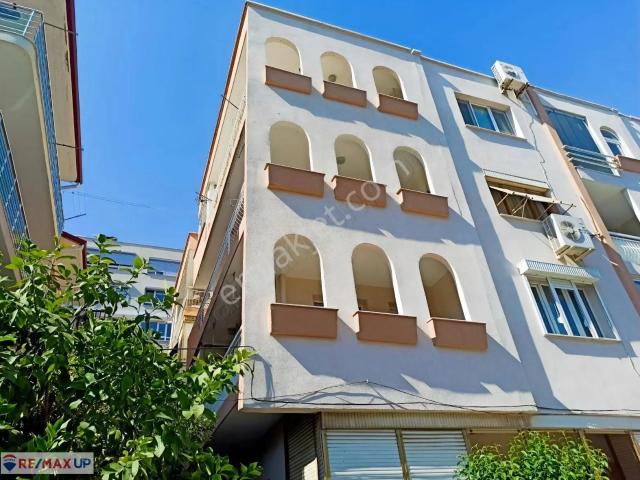 Karabağlar, İzmir içerisinde kiralık mülk