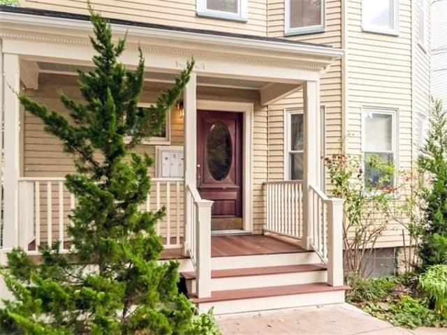 Condo for sale in Cambridge