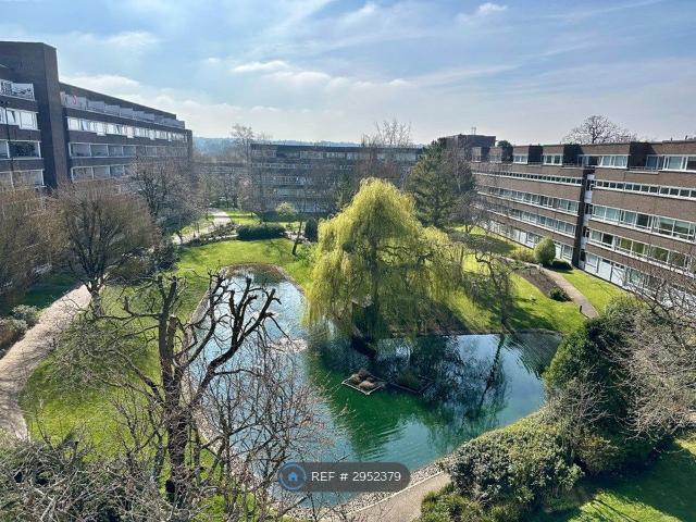 Apartment for rent in Hayes, Greater London