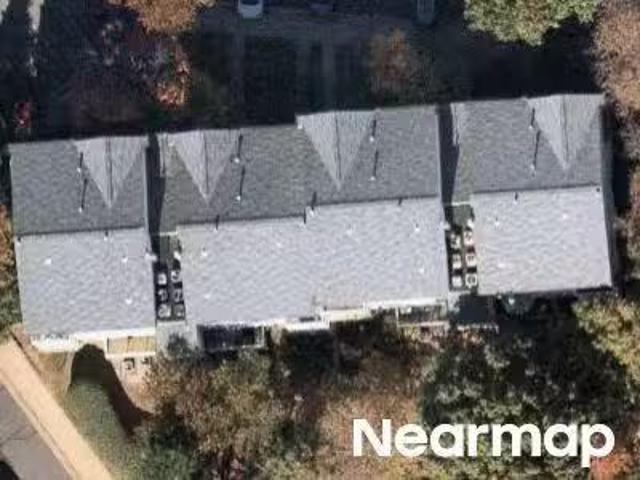 House for sale in Fairfax
