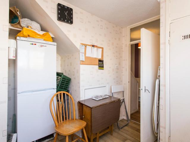 Room for rent in St. George in the East, Cat Hill