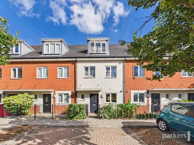 House for rent in Kennet Island, Reading