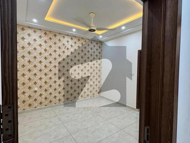 House for sale in Faisalabad, Islamabad Capital Territory