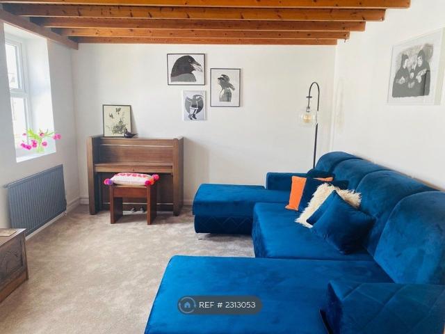 Room for rent in Gluvian, St Columb Major