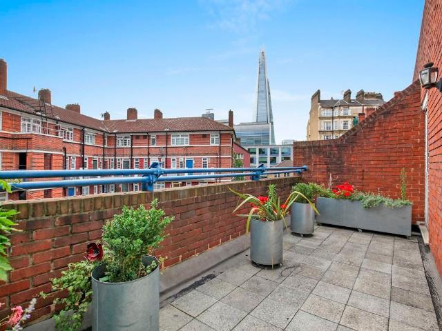 Apartment for rent in The Borough, Greater London