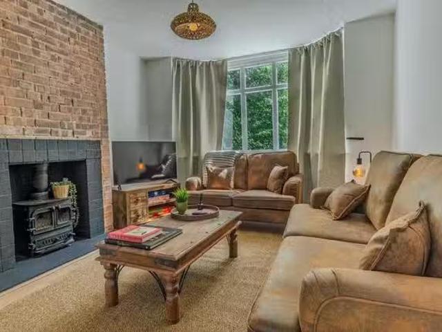Apartment for rent in Lye Valley, The Slade