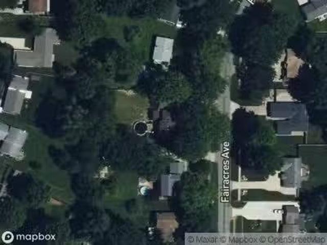 House for sale in Elyria